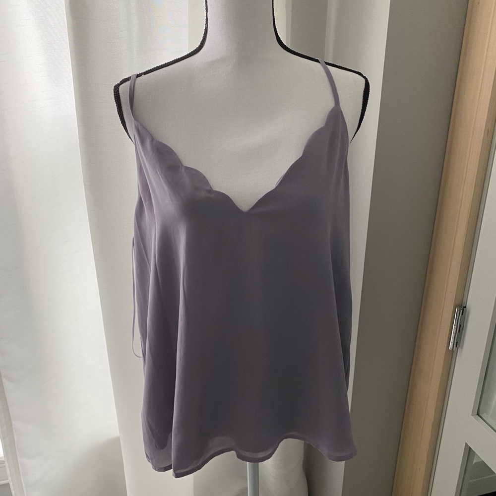 Scallop Top